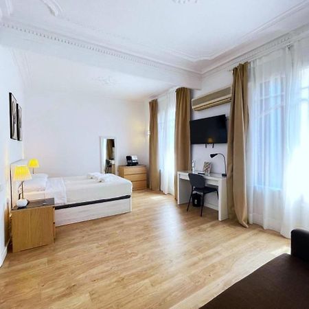Flor Habitaciones Barcelona Zewnętrze zdjęcie